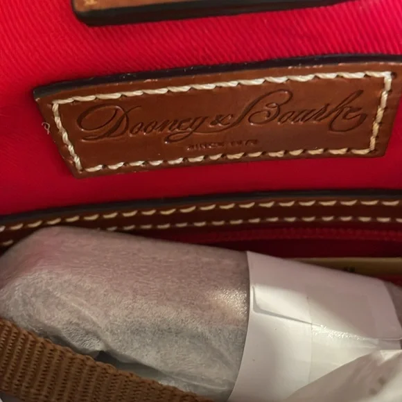 Dooney and Bourke medium shopper tote BNWT - Picture 6 of 8